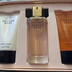 Estée Lauder Modern Muse Gift Set